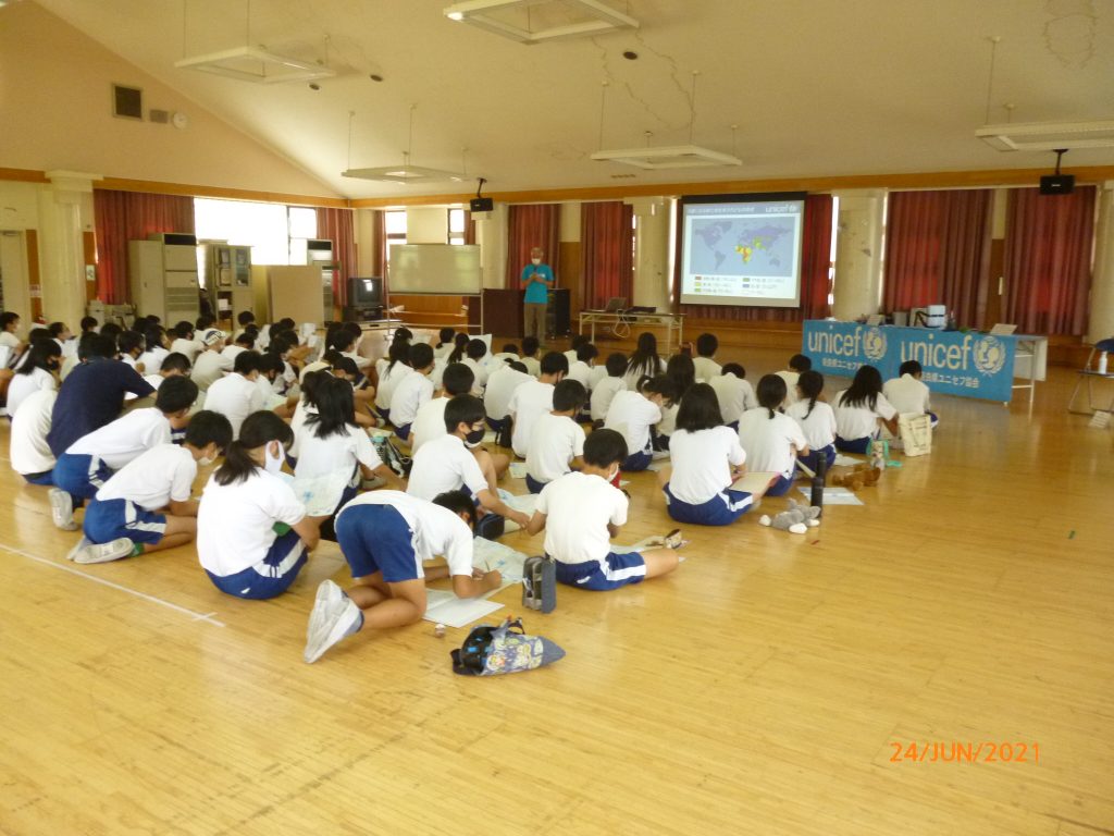 6月24日 出前学習会＠真美ケ丘東小学校 奈良県ユニセフ協会 公益財団法人日本ユニセフ協会 協定地域組織